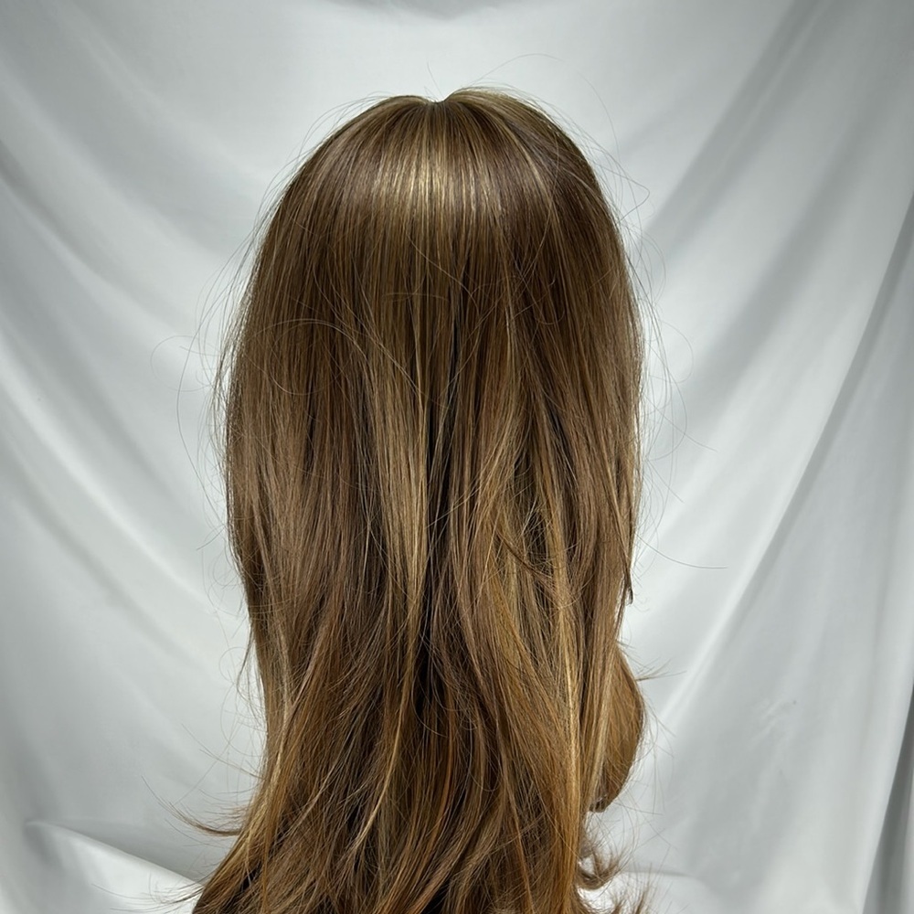 031 "the Livi" Light Golden Brown Straight LONG 24” Synthetic Wig - Picture 10 of 11